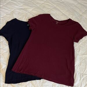 ❄️GAP Burgundy and Navy Favorite Tees